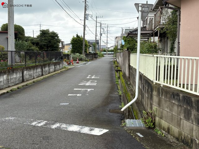 【前面道路含む現地写真】 | 川島町上伊草　中古戸建