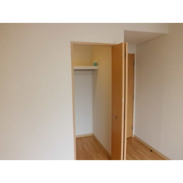 羽村市小作台５丁目の賃貸マンションの収納