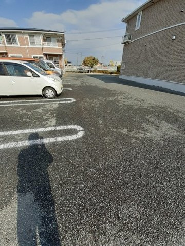 ジェネシス　Ⅲの駐車場