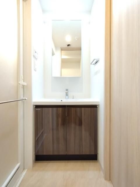 クレイシアＩＤＺ板橋本町アーバンレジデンスの洗面所