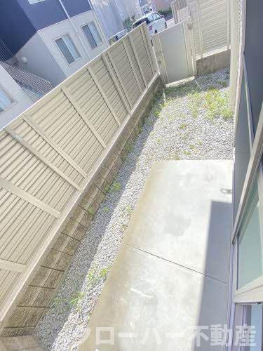グランマスト林町 A棟の庭
