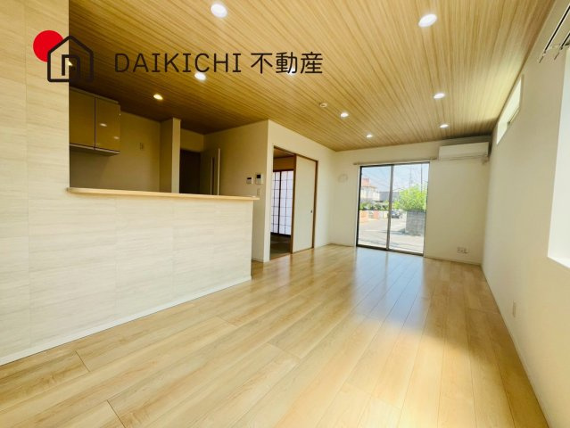 【居間・リビング】 | 鴻巣市箕田　中古戸建