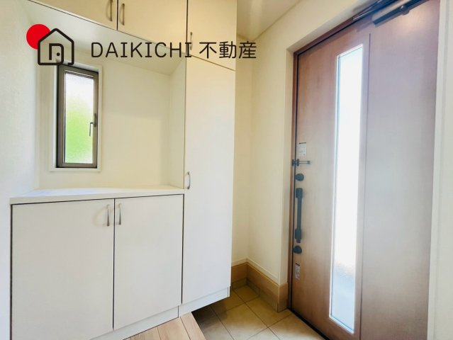 【玄関】 | 鴻巣市箕田　中古戸建