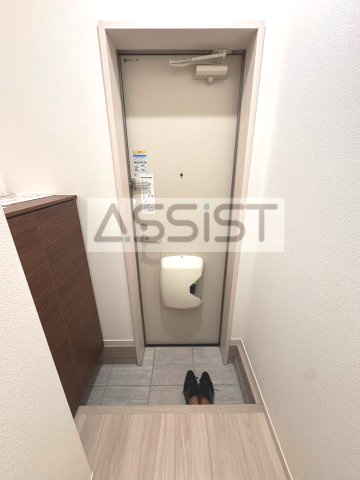 サンハイツもえぎの玄関