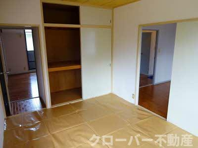 グリーンヒルズ太田 C棟の和室