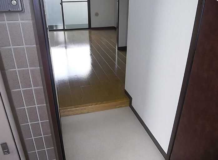 グレースビュウ国府台の玄関