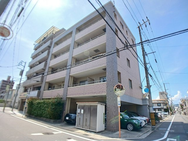 アヴニール東雲の外観
