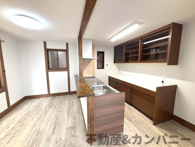 南斎院町の中古のおうちのキッチン|お料理しやすいキッチンです
