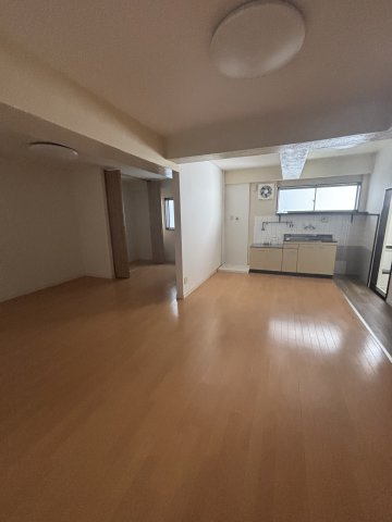 千鳥マンションの居間・リビング