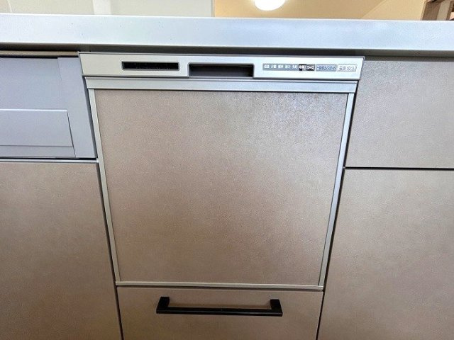 緑区大形山　売戸建のキッチン|食器洗浄乾燥機は高温洗浄により、手洗いよりも高い洗浄力と除菌効果が期待できます！