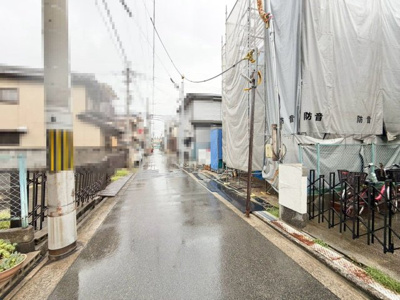 【前面道路含む現地写真】 | 山本町５丁　新築一戸建 | ゆとりのある洗面室ですよ♪朝の身支度もスムーズにできますね！