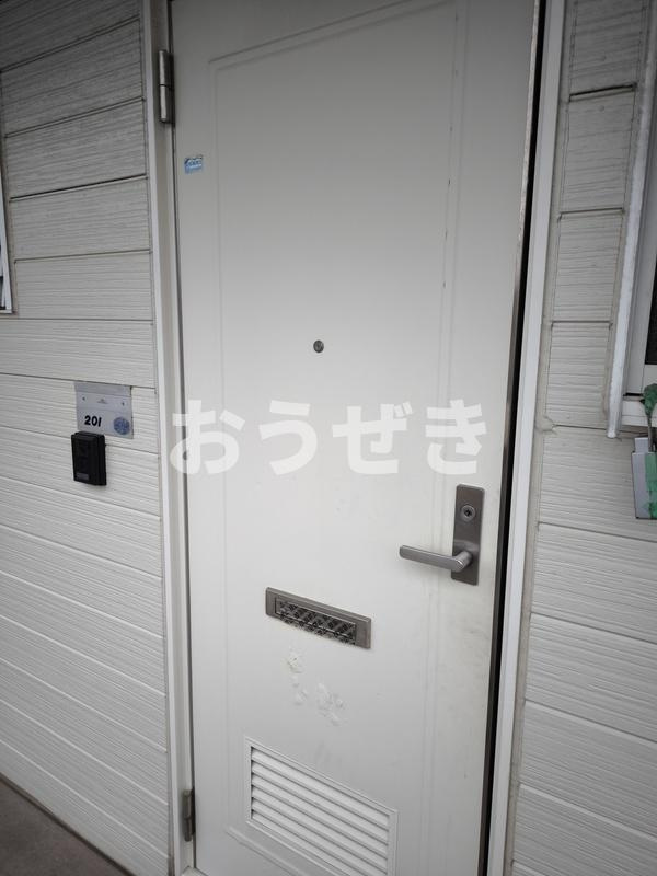 パールマンションの玄関