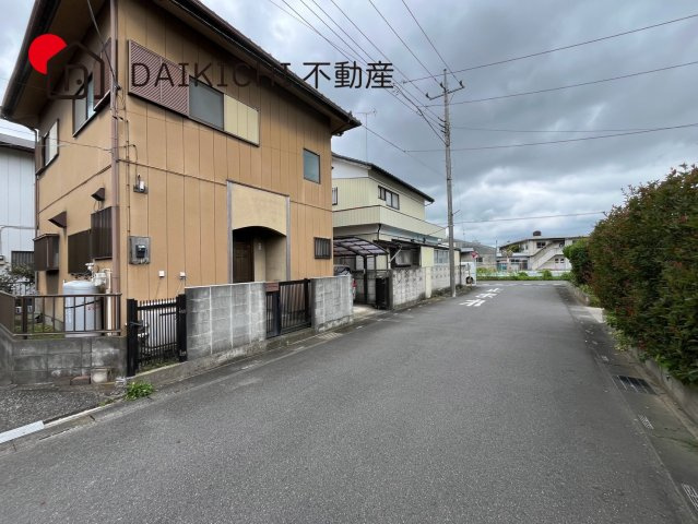 【前面道路含む現地写真】 | 行田市藤原町2丁目　中古戸建