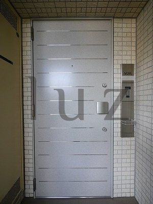 ザミレナリータワーズの玄関