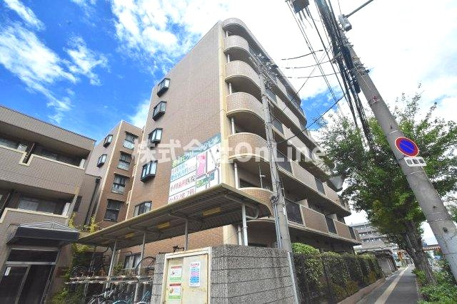 シャルマンシェソワの外観