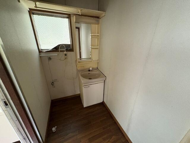 成増４丁目戸建の独立洗面台