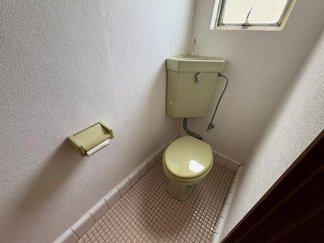 成増４丁目戸建のトイレ