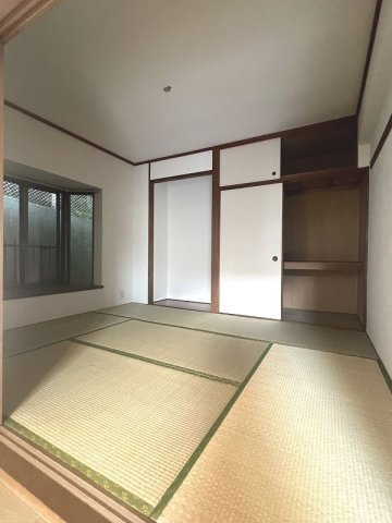 川崎市多摩区西生田３丁目の賃貸マンションの和室