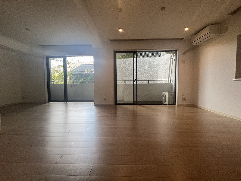 川崎市多摩区西生田３丁目の賃貸マンションの居間・リビング