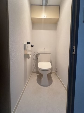 川崎市多摩区西生田３丁目の賃貸マンションのトイレ