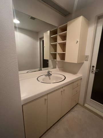 川崎市多摩区西生田３丁目の賃貸マンションの洗面所
