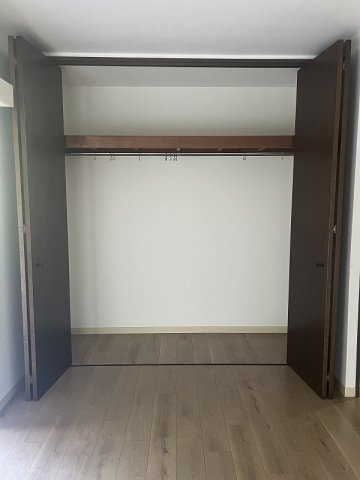 川崎市多摩区西生田３丁目の賃貸マンションの収納