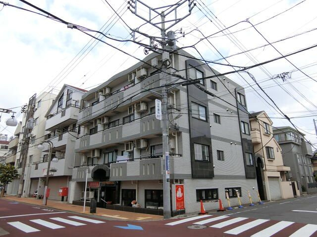 新和マンションの外観