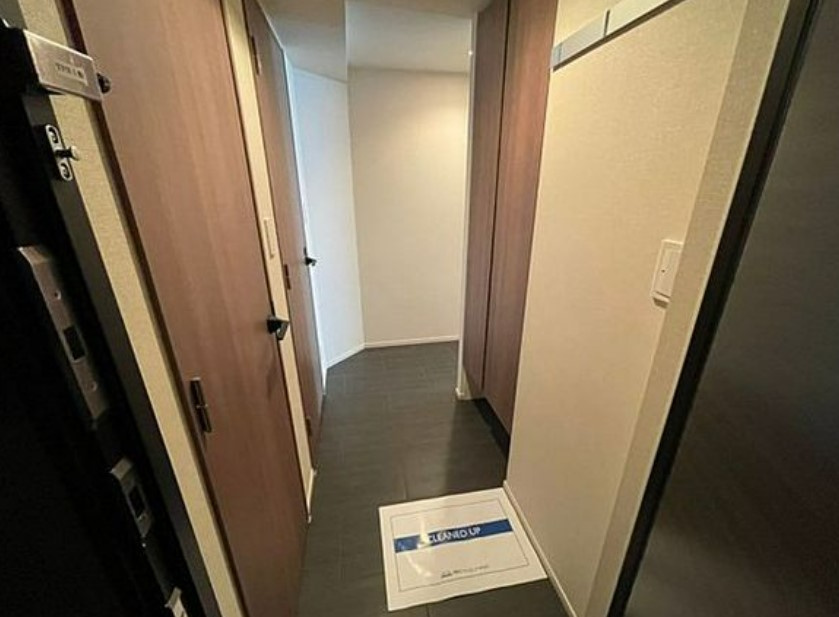 ザ・パークハビオ上野2Fの玄関