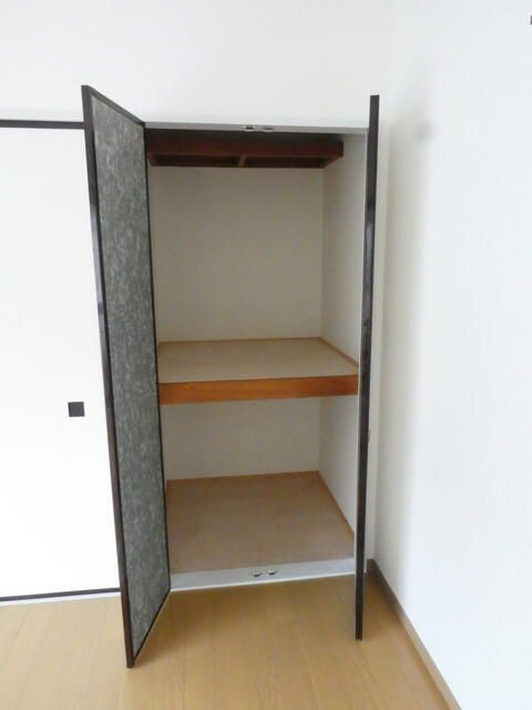 落合テラスハウスの収納
