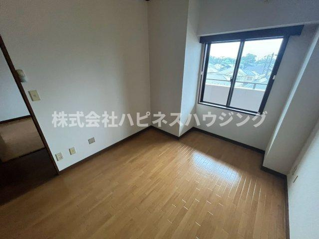 木崎台マンションの洋室