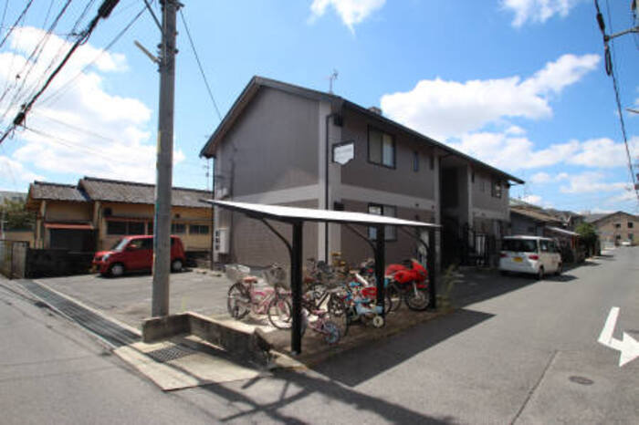 エステート原尾島の外観