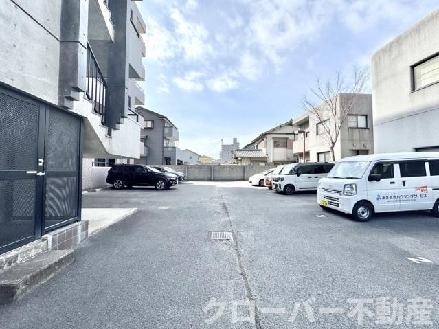 ＲＡＴＡＮ・ＴＡＴＡの駐車場|駐車場