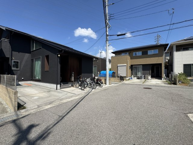 神戸市西区玉津町今津戸建の前面道路含む現地写真