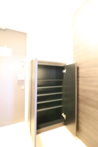 山崎マンション15の収納