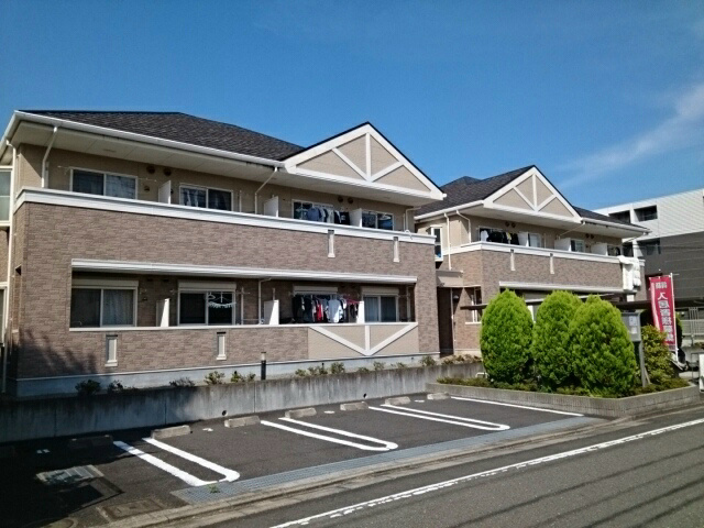 景色に調和した外観です！