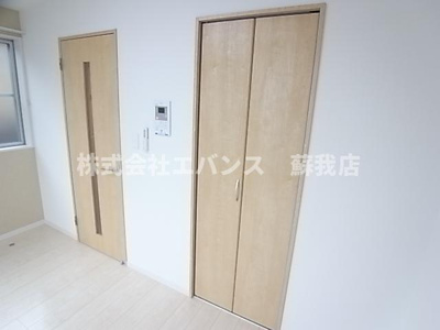 【寝室】 | リブリ・ウインディーバレーⅢ | 使い勝手のいい寝室です