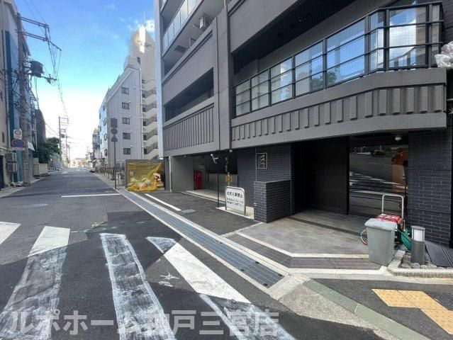 エステムコート新神戸Ⅱ駅前山手のエントランス