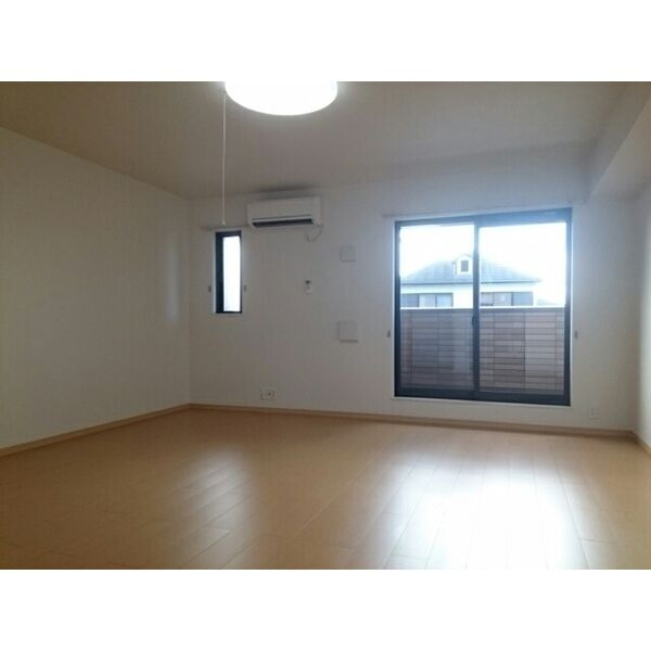 アンソレイエⅠの居間・リビング