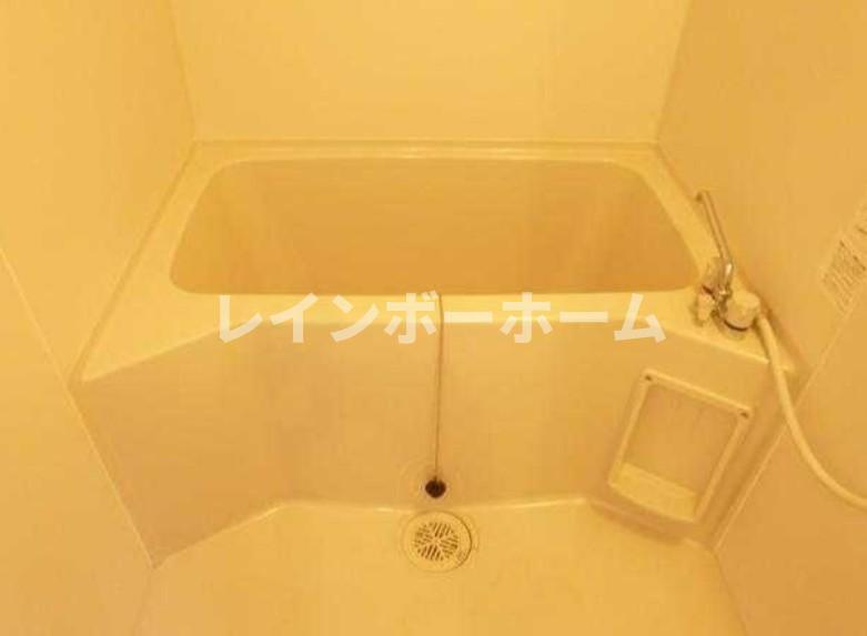 船橋市湊町１丁目のアパートの浴室