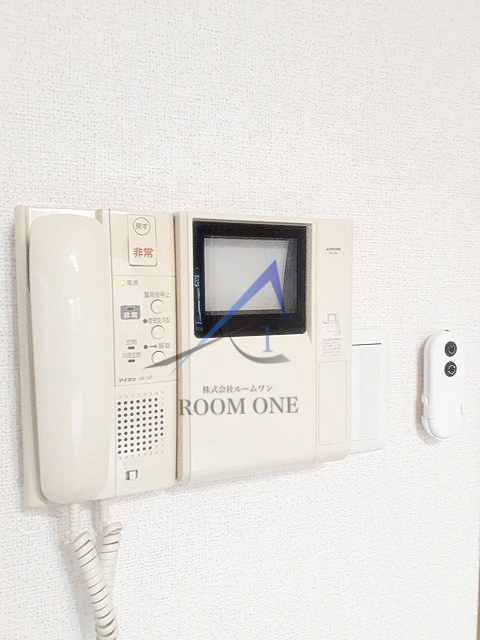 エーデルワイス本所のセキュリティ|モニター付きインターホンです。