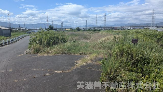 ６７３９３　本巣市下福島土地の外観