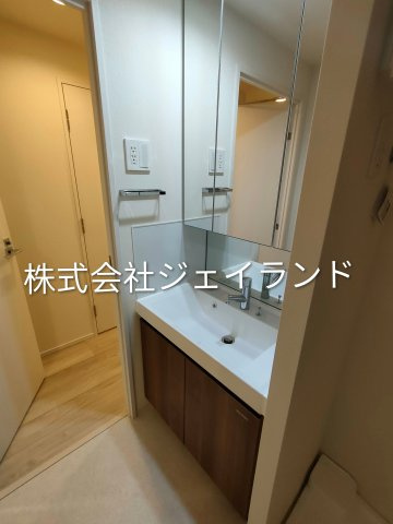 アジールコート都立大学の独立洗面台|独立洗面台あり、毎朝おしゃれに忙しい女性の方におすすめです