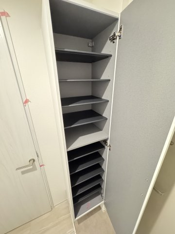 ジーメゾン拝島の玄関