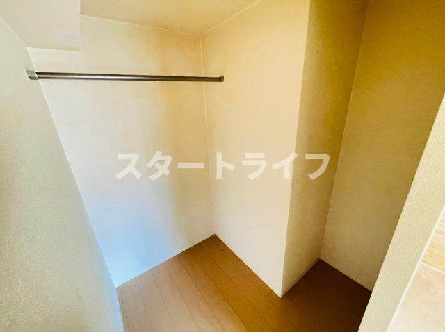 大阪市淀川区東三国６丁目の賃貸マンションの収納