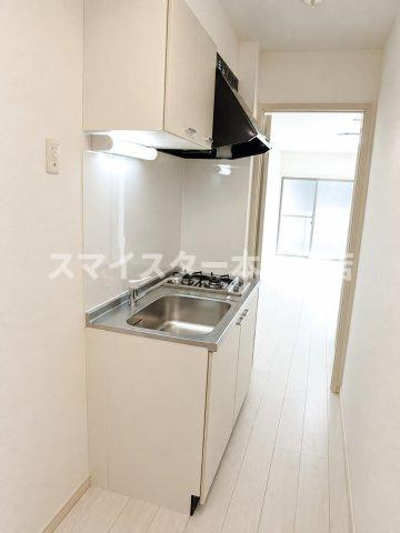 船橋市湊町１丁目のアパートのキッチン