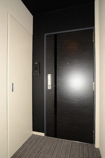 ステージグランデ清澄白河アジールコートの玄関
