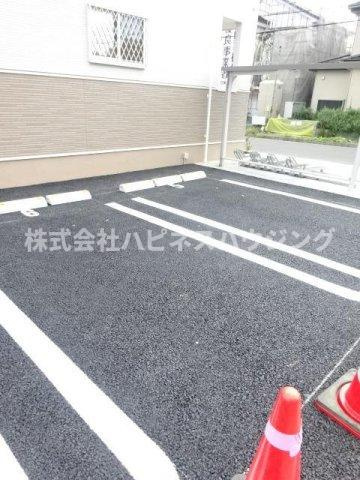 エンシーナの駐車場