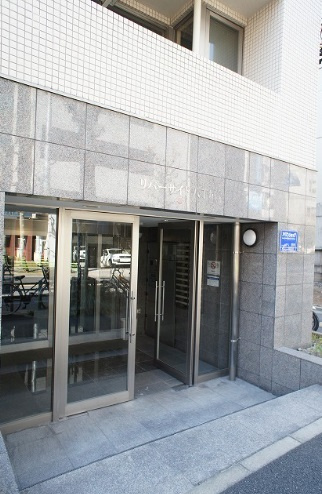 リバーサイド八丁堀のエントランス
