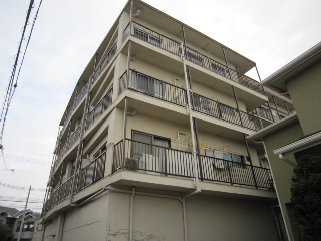 シャトー五色山の外観