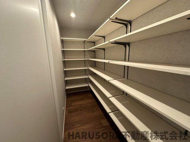 寝屋川市河北中町22-3　3階建の収納